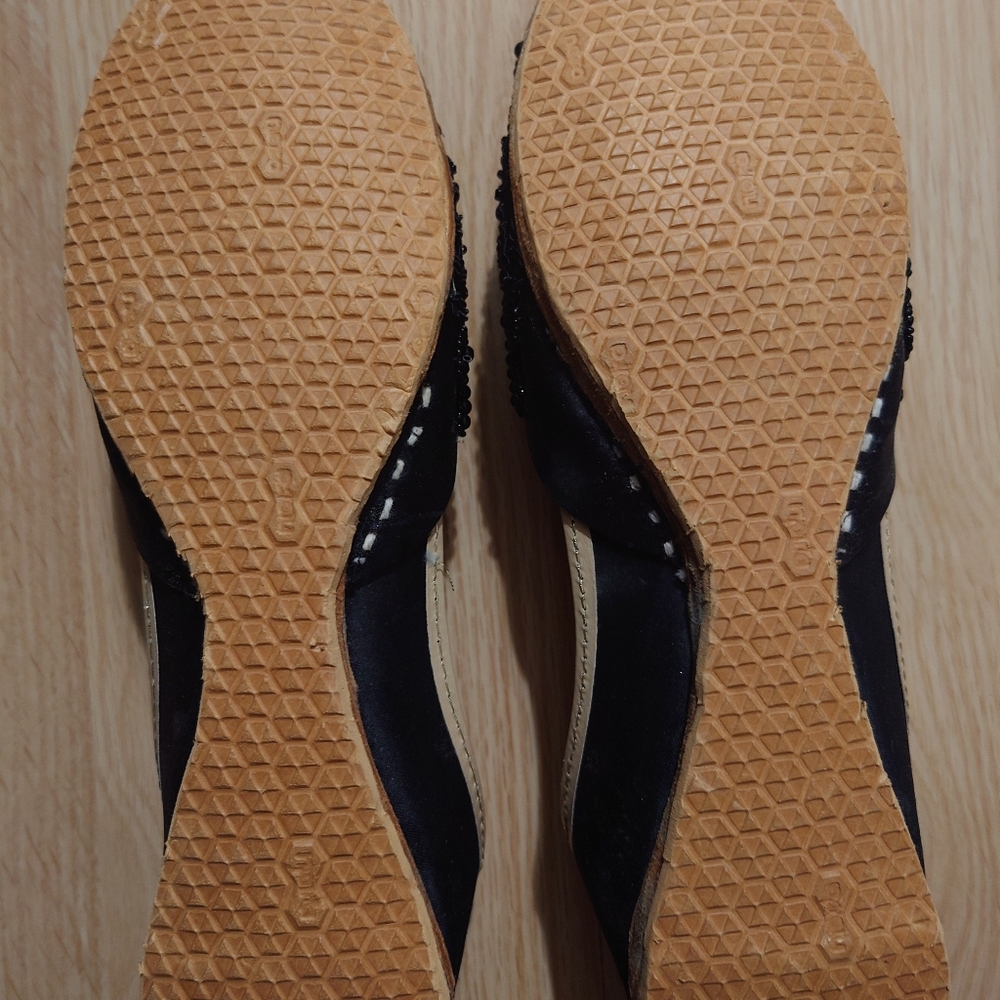 Handmade/leather Material/non-slip/padded inner sole/beads Work Black Slip-ons - Picture 4 of 5